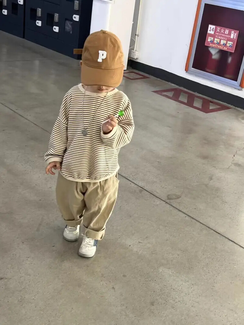 2024 tavasz Baba Retro zseb Dungarees Laza lány Gyerek Alkalmi Nadrág Solid Fiú Gyerekek Divat Nadrágok Tipegő Pamut ruhák