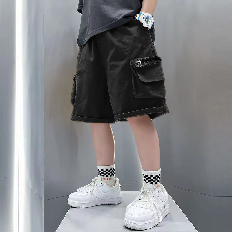 2023-as gyermekruházat nyári teherhordó rövidnadrág bő nagy zsebű Divatos sport gyorsan száradó ok 5-14 éves korig