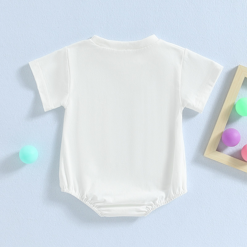 Tipegő kisfiú lány masszív rövid ujjú, buborékos pólófelső zsebes alapruhákkal