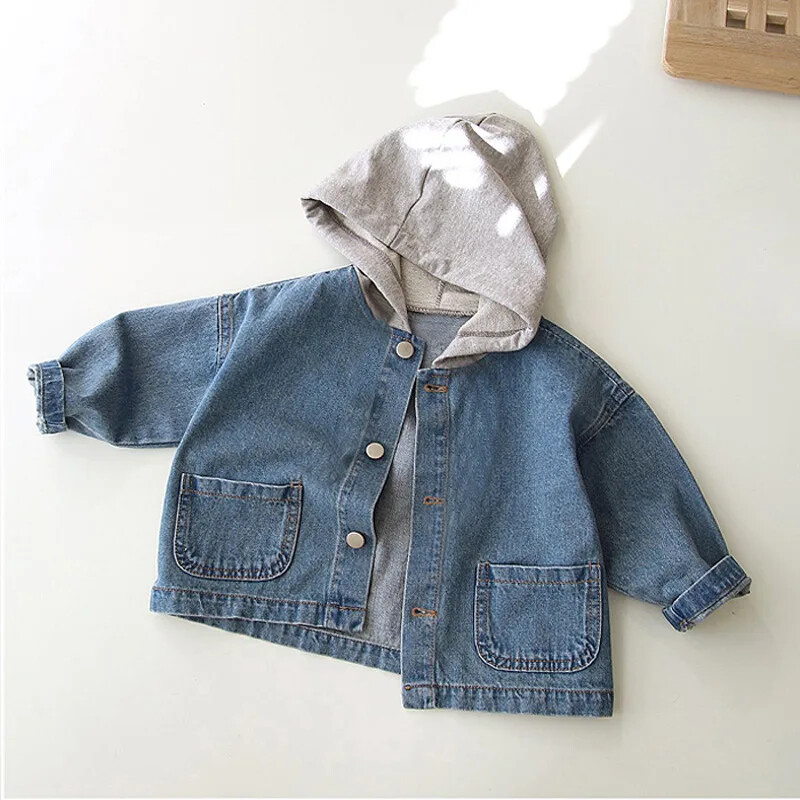 Stílusos farmer blézer dzseki gyerekeknek őszi/téli divatos új érkezés kapucnis zsebes stílusú kabát fiúknak lányoknak