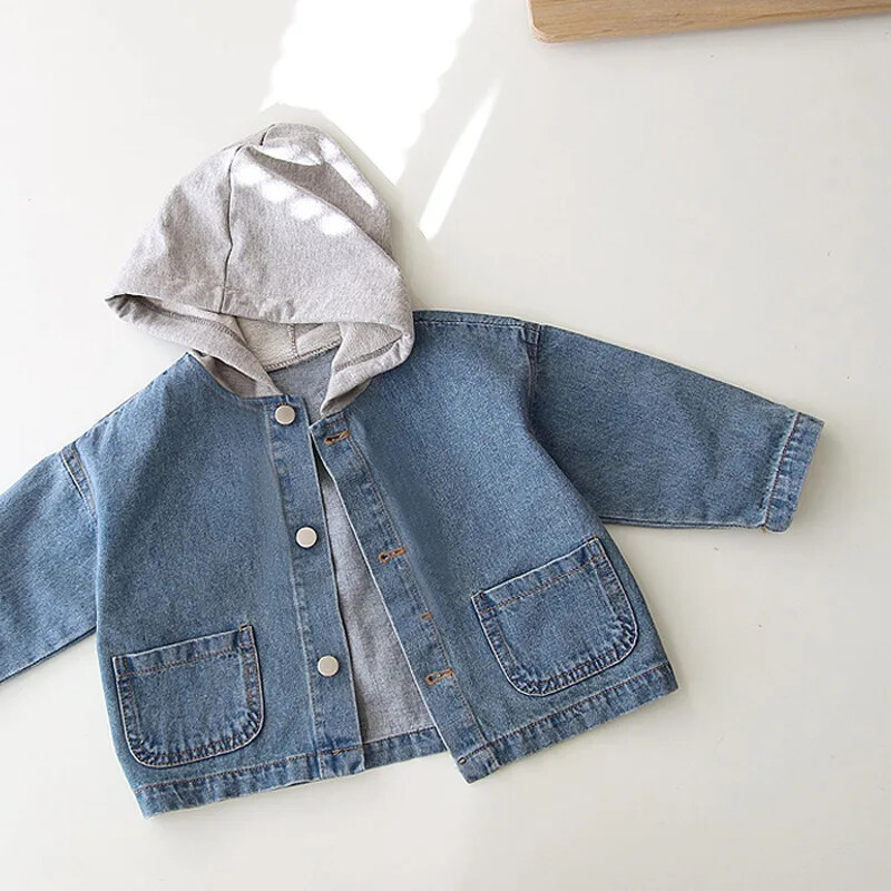 Stílusos farmer blézer dzseki gyerekeknek őszi/téli divatos új érkezés kapucnis zsebes stílusú kabát fiúknak lányoknak