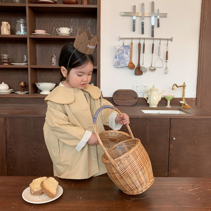 Trench ősz új koreai gyermekruházat koreai lehajtható gallér bő, egyszerű retro stílusú középhosszú lány széldzseki