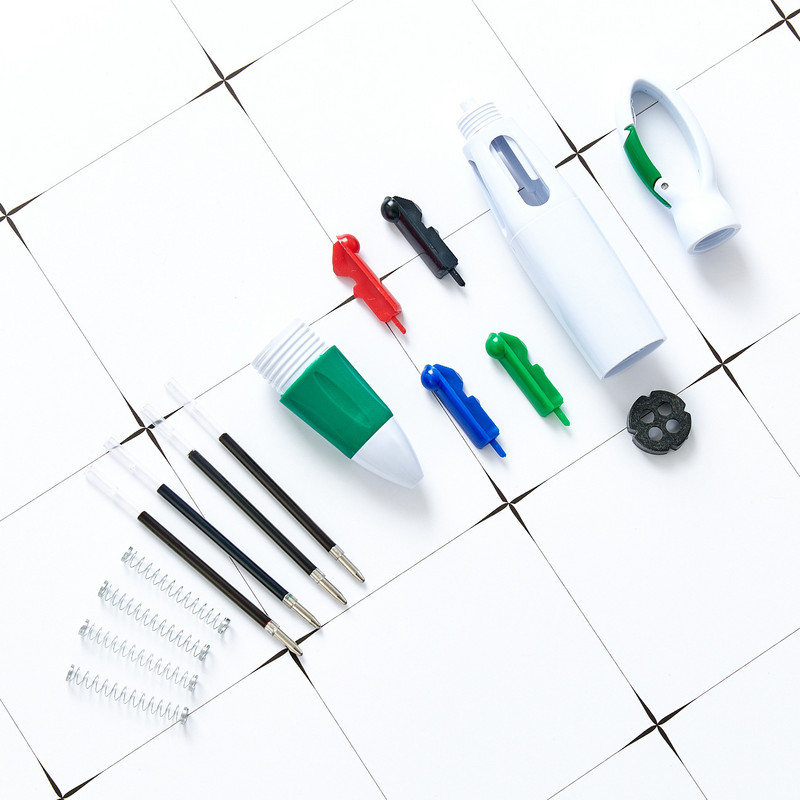 1db visszahúzható tollak 4 színű golyóstoll hordozható zsebtoll Többszínű tinta 1 mm-es toll Irodai tanszerek ápolónőknek