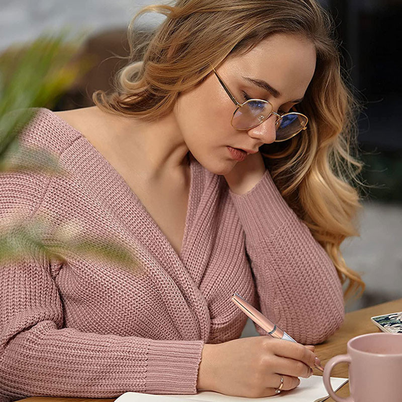 Ροζ χρυσό στυλό Bling Diamond στυλό λεπτόκοκκο μαύρο μελάνι κρύσταλλο στυλό δαχτυλίδι γάμου γραφείου μεταλλικό ρολό στυλό δώρο