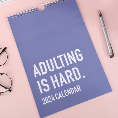 ADULTING IS HARD CALENDAR 2024 Program de 12 luni Calendar de hârtie Lovely Pooping Funny Gift Acasă