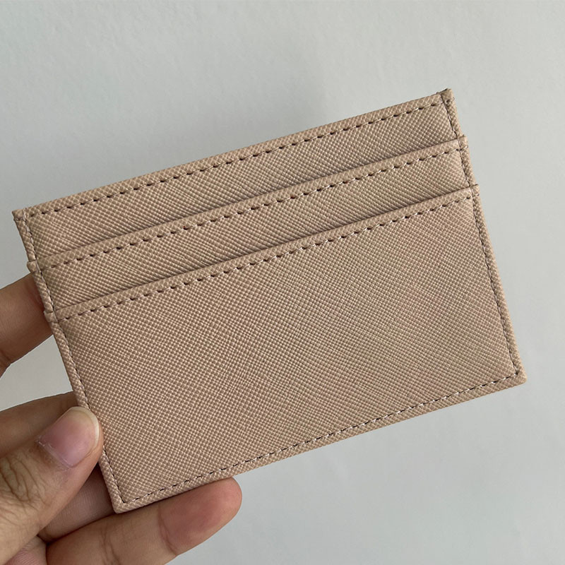 Ingyenes egyéni betűk Saffiano PU bőr kártyatartó vékony RFID blokkoló pénztárca DIY kezdőbetűk Hitelazonosító tok Táska Több kártyahely